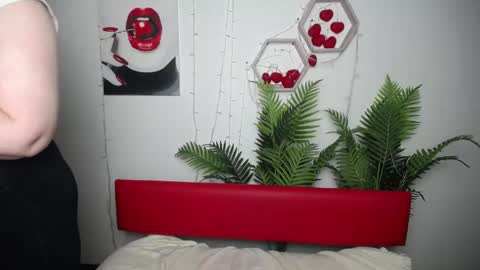 abbytaylorr online show from April 23, 2026, 4:53 pm