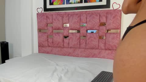 abella_lov online show from October 20, 2025, 12:27 pm