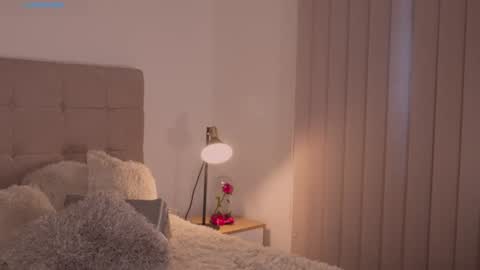  Abella  online show from December 5, 2024, 12:33 pm