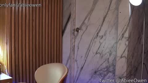 abie_owen online show from September 9, 2025, 10:20 pm