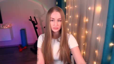 Anna online show from February 14, 2025, 7:23 pm