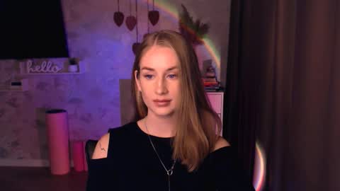 Anna online show from November 18, 2025, 7:51 pm