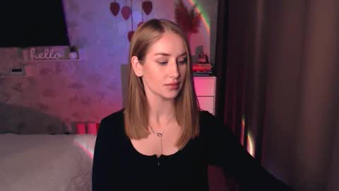 Anna online show from November 24, 2025, 7:57 pm