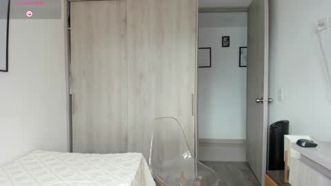 Snapshot of abigail_w chatting on January 14, 2025, 8:48 pm abigail online show from January 14, 2025, 8:48 pm