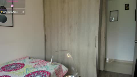 Snapshot of abigail_w chatting on March 8, 2025, 8:25 pm abigail online show from March 8, 2025, 8:25 pm