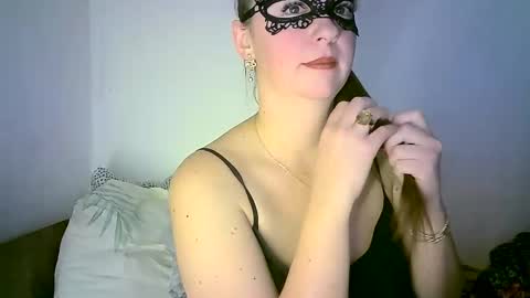 Snapshot of abigailove4u chatting on December 3, 2024, 11:57 pm GoldenFish online show from December 3, 2024, 11:57 pm
