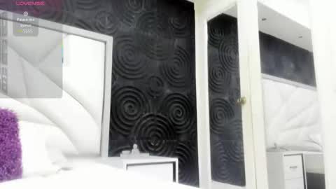 Abigail online show from November 20, 2025, 11:10 am