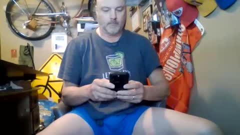 Snapshot of aboringguy chatting on February 2, 2026, 3:44 pm aboringguy online show from February 2, 2026, 3:44 pm