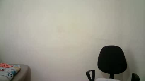abril__ass online show from February 11, 2026, 2:44 pm