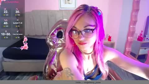 abril_ch_ online show from October 21, 2025, 10:38 am