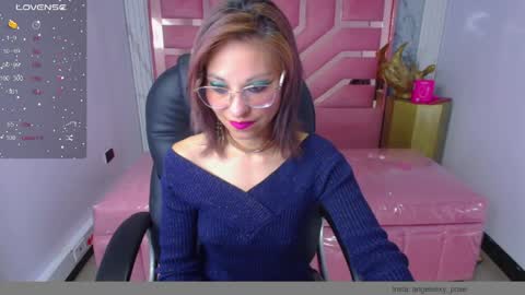 Snapshot of abril_ch_ chatting on May 6, 2026, 12:21 pm abril_ch_ online show from May 6, 2026, 12:21 pm