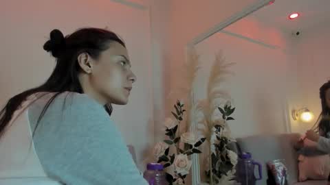 Abril jones online show from December 17, 2024, 12:11 pm