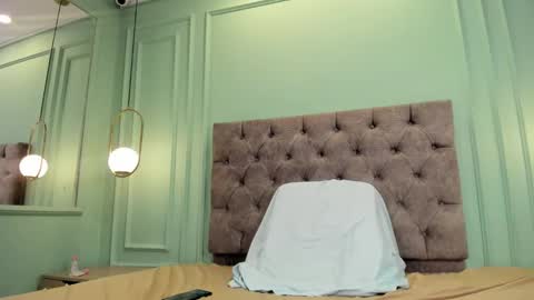 Abril jones online show from January 21, 2025, 11:24 pm