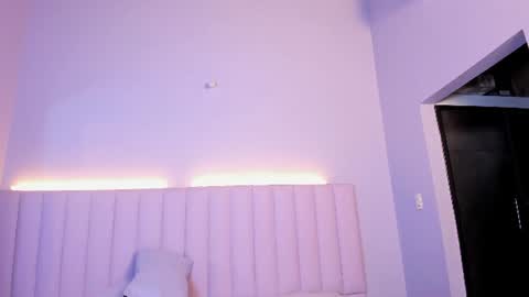 Abril and Julian online show from June 17, 2026, 12:07 pm