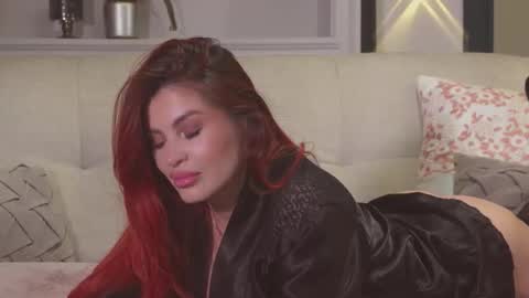 Abril Colls online show from April 10, 2026, 5:12 am