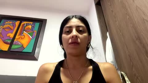 abrilsantosxo online show from April 23, 2026, 1:51 am