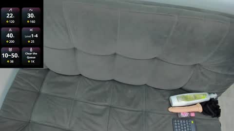 AbrilSonne online show from February 3, 2025, 2:14 am