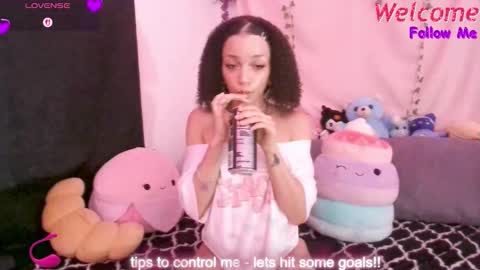 Peach online show from November 5, 2025, 4:12 am