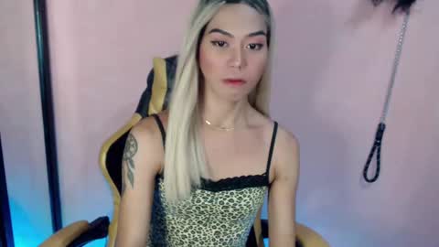 Miss Sophie online show from February 24, 2025, 6:49 am