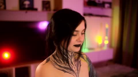 acid_pie online show from December 6, 2024, 8:51 pm