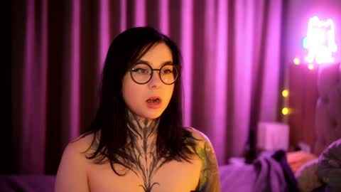 acid_pie online show from January 11, 2025, 11:35 pm