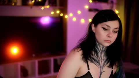 acid_pie online show from February 17, 2025, 3:15 am