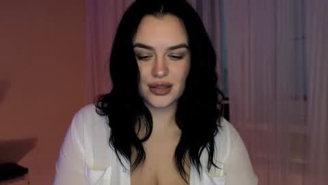 my inst   love inside 17 online show from December 16, 2024, 5:49 am