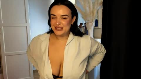Snapshot of actavia_rose chatting on June 5, 2026, 12:22 pm my inst love inside 17 online show from June 5, 2026, 12:22 pm