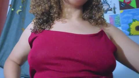 Snapshot of ada_gales_ chatting on May 15, 2026, 5:25 am Isa online show from May 15, 2026, 5:25 am