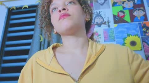 Snapshot of ada_gales_ chatting on May 26, 2026, 2:51 am Isa online show from May 26, 2026, 2:51 am