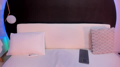    online show from April 22, 2026, 1:56 pm