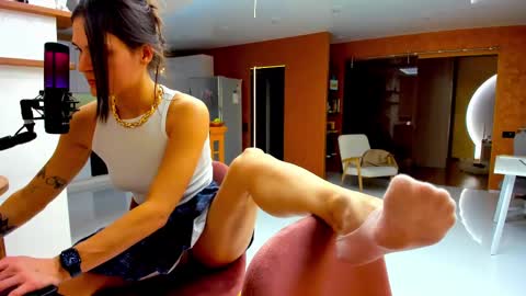 Ada   online show from March 11, 2025, 7:03 pm