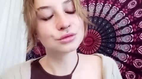 Adalyn online show from October 7, 2025, 6:21 am