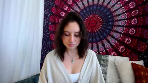 Adalyn online show from October 22, 2025, 12:27 pm