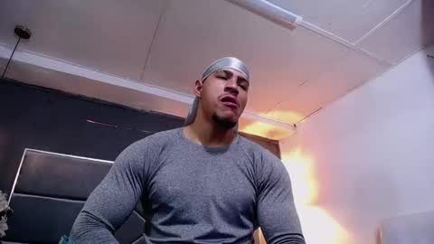 adam_fit19cm online show from November 5, 2025, 1:44 pm