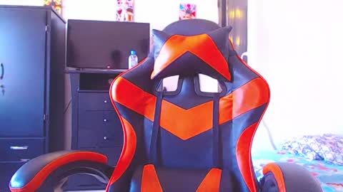 adam hot11 online show from April 4, 2026, 9:45 pm