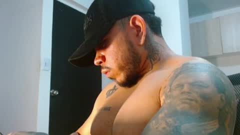 adam shilder7 online show from April 21, 2026, 2:51 am