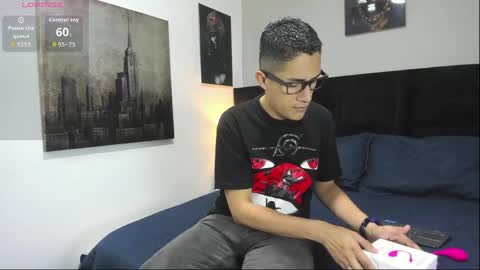 adam_walker_1 online show from April 2, 2026, 1:09 pm