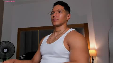 adambrocs1 online show from March 1, 2025, 10:13 am