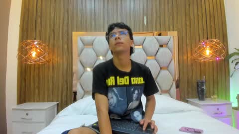 Adams Bobby online show from June 4, 2026, 11:05 am