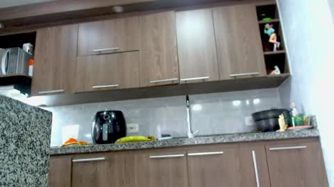 eva online show from January 6, 2025, 7:45 pm