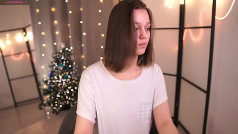 Snapshot of addy_moon chatting on December 18, 2024, 7:19 pm Addy online show from December 18, 2024, 7:19 pm