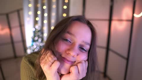 Snapshot of addy_moon chatting on December 31, 2024, 7:18 pm Addy online show from December 31, 2024, 7:18 pm