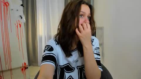 Snapshot of addy_moon chatting on October 24, 2025, 4:14 pm Addy online show from October 24, 2025, 4:14 pm