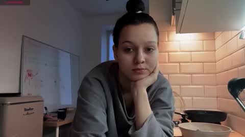 Snapshot of addy_moon chatting on November 27, 2025, 10:28 am Addy online show from November 27, 2025, 10:28 am