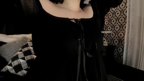 Ade  online show from November 22, 2025, 7:46 pm