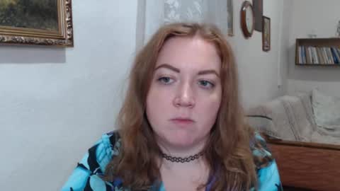 Adel online show from November 17, 2025, 2:12 pm