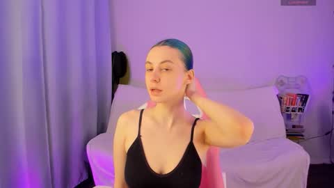 Adelle online show from March 10, 2026, 5:01 am