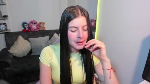 Adela Parker  online show from November 28, 2025, 7:49 pm