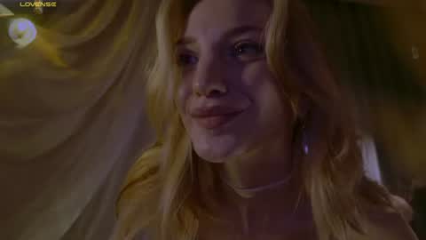 Snapshot of adelaidegilber_ chatting on July 9, 2026, 8:35 pm Adel online show from July 9, 2026, 8:35 pm